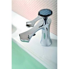 Смеситель для раковины Artik Yasmina 800/B03