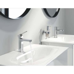 Смеситель для раковины Grohe Plus 33163003