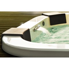 Ванна акриловая Jacuzzi Delos Pro