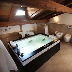 Ванна акриловая Jacuzzi Aura Plus